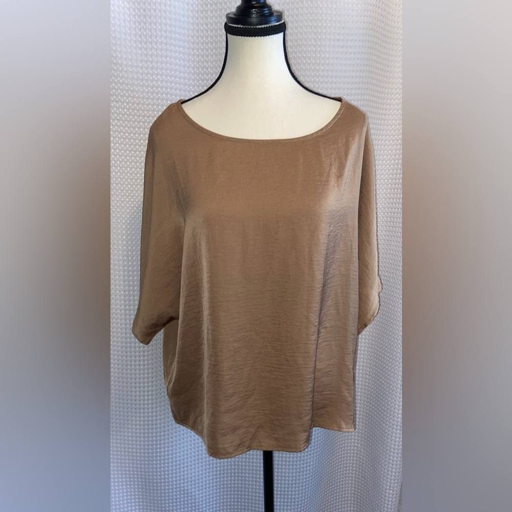 SIMONS tan silky oversized Top size medium‎